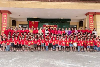 TỔ CHỨC ĐÓN CÁC BÉ 5-6 TUỔI TRƯỜNG MẦM NON NHÂN KHANG  ĐẾN THAM QUAN, TRẢI NGHIỆM VÀ LÀM QUEN VỚI MÔI TRƯỜNG HỌC TẬP